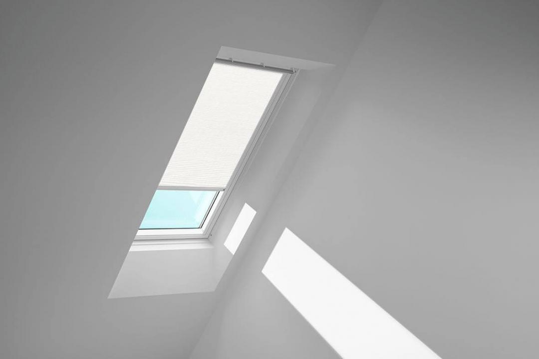 VELUX Standard-Sichtschutzrollo mit Führungsschienen-RFLC021028SM