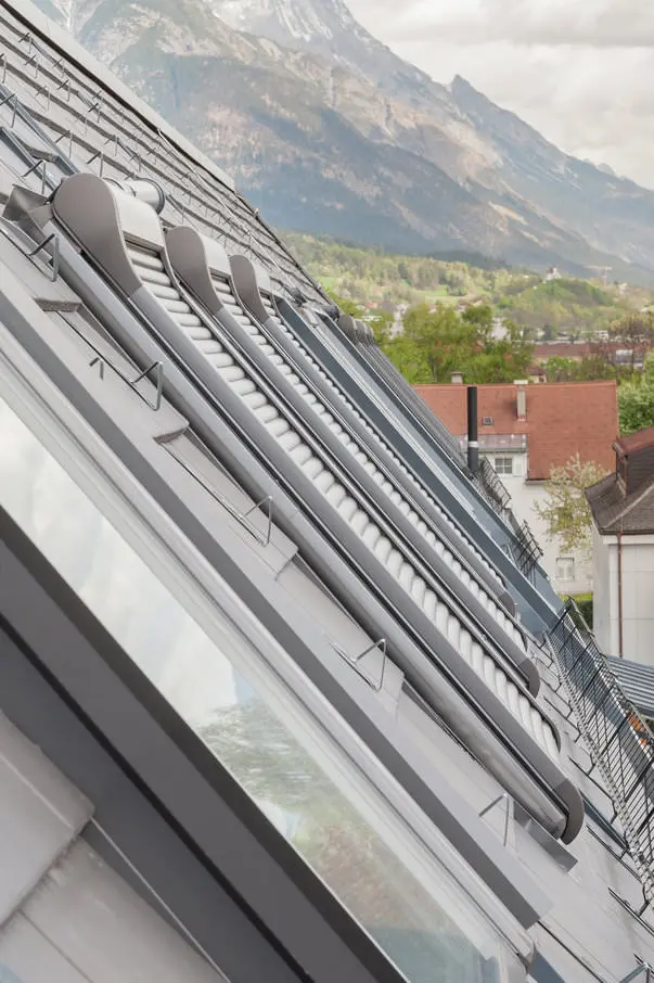 Roto Designo R6/R8 Außenrollladen ZRO-537669M